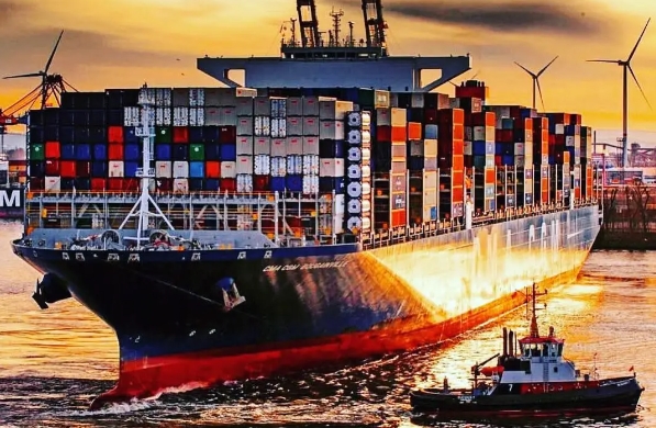 世界經濟互聯互通的背景下，青島港如何應對挑戰，不斷發展壯大？