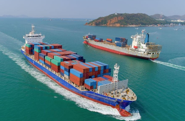 青島貨代既面臨著難得的發展機遇，也遭遇著前所未有的挑戰