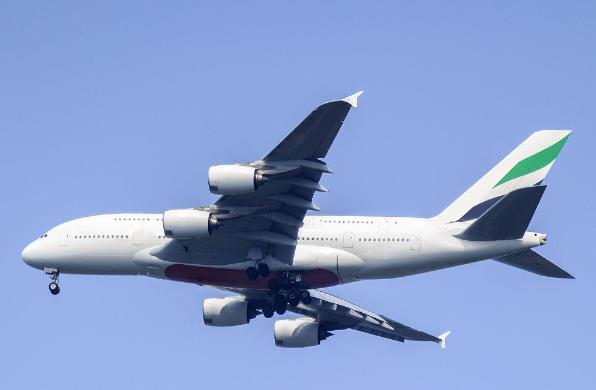 英國空運價格的變動受到了哪些因素的影響？