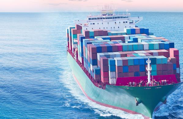 意大利海運物流的重要性以及與之相關的一些挑戰和發展趨勢如何？