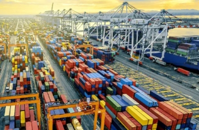 國際海運(yùn)正以前所未有的姿態(tài)攜手繪制著一幅幅跨越時空的宏偉藍(lán)圖