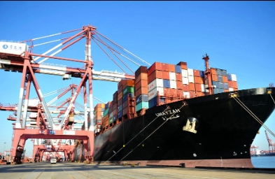 國際海運(yùn)在歷史的長河中不斷前行，見證著人類文明的進(jìn)步與變遷